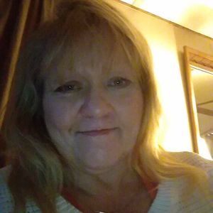 Meet your Posher, Leanna